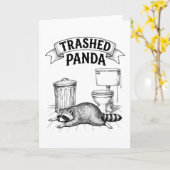 Trashed Panda Funny Drunk Racoon カード (黄色い花)
