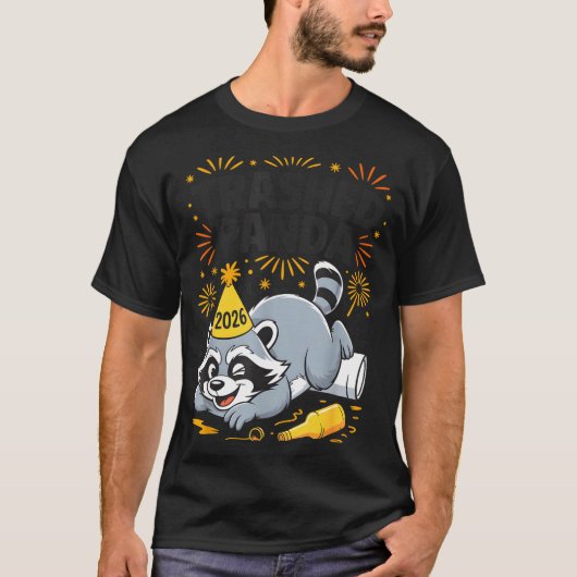 Trashed Panda New Year 2026 Funny Drunk Raccoon  Tシャツ (正面)