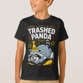 Trashed Panda New Year 2026 Funny Raccoon Design  Tシャツ (正面)