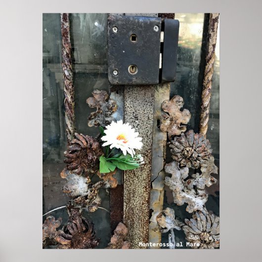 Travel | Italy - Monterosso al Mare old lock ポスター (正面)