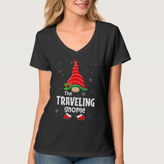 Traveling Gnome Matching Family Group Christmas Pa Tシャツ (正面)