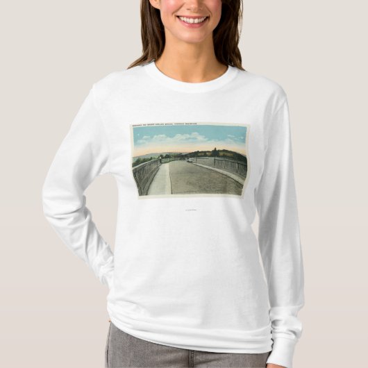 Traver空橋道路の眺め Tシャツ (正面)