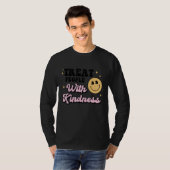Treat People With Kindness TPWK Trendy Preppy 3 Tシャツ (正面フル)
