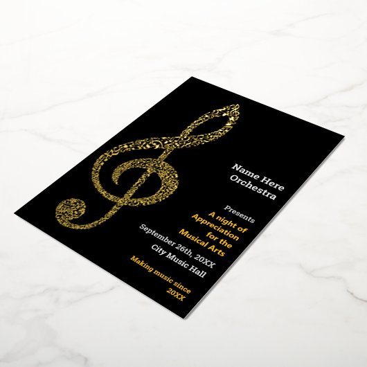 Treble clef Elegant Minimal Gold Music Notes Text 箔招待状 (回転した状態)