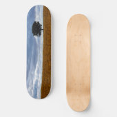 Tree in an empty field スケートボード (正面)