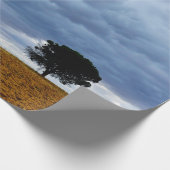 Tree in an empty field ラッピングペーパー (角)