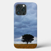 Tree in an empty field Case-Mate iPhoneケース (裏面)