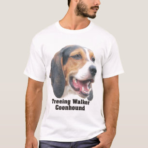 Treeingの歩行者のCoonhoundの人のTシャツ Tシャツ