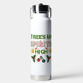 Trees up spirits high christmas holiday graphic ウォーターボトル