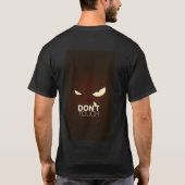 Trend Tales – 最新のiに焦点を当てた物語 Tシャツ (裏面)