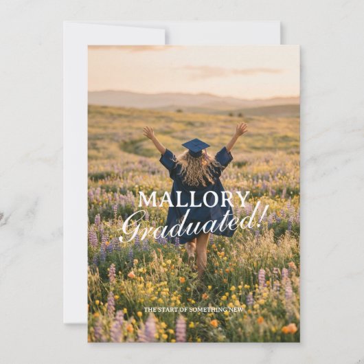 Trendy and Modern Photo Script Graduation 招待状 (正面)