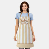 Trendy Beige Stripes Girly Bakery Chef Caterer エプロン (着用した状態)
