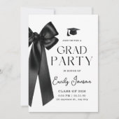 Trendy Black Bow Graduation Party Coquette Grad 招待状 (正面)
