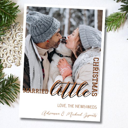 Trendy Brown Calligraphy Married Little Christmas シーズンカード