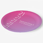 Trendy Modern Bold Pink Gradient 21st Birthday ペーパープレート (アングル)