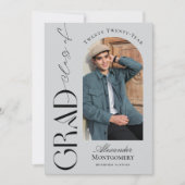 Trendy Modern Minimal Arch Photo Graduation Party 招待状 (正面)