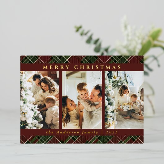 Trendy Modern Red and Green Tartan Christmas Photo 箔シーズンカード (立ち正面)