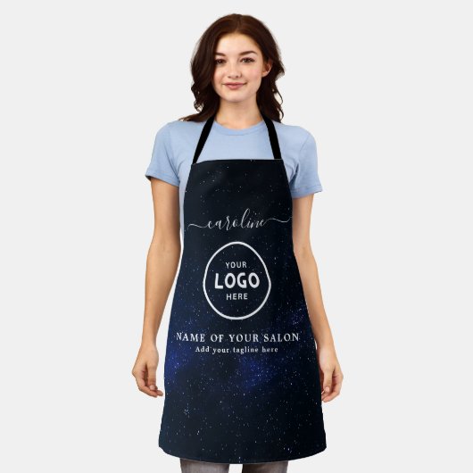 Trendy Modern Salon Logo Apron エプロン (着用した状態)