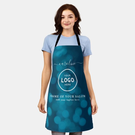  Trendy Modern Salon Logo Apron エプロン (着用した状態)