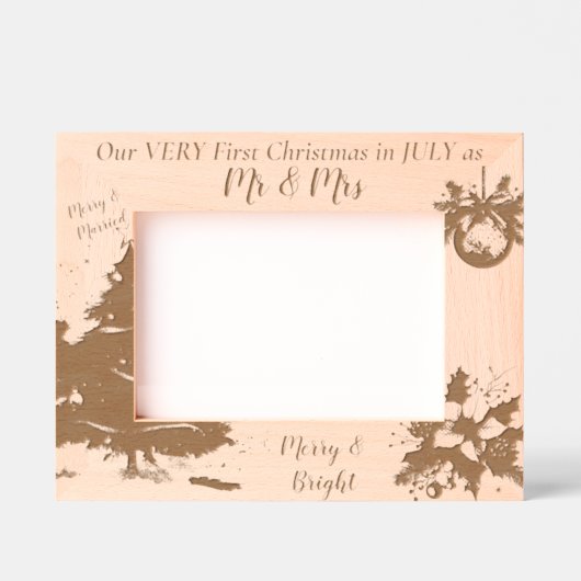 Trendy Our Very First Christmas in JULY レーザー彫刻フレーム (正面)
