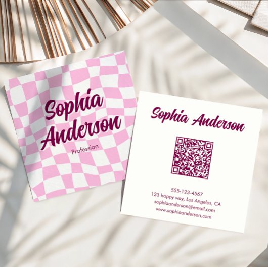 Trendy Pink Checkerboard with QR Code スクエア名刺
