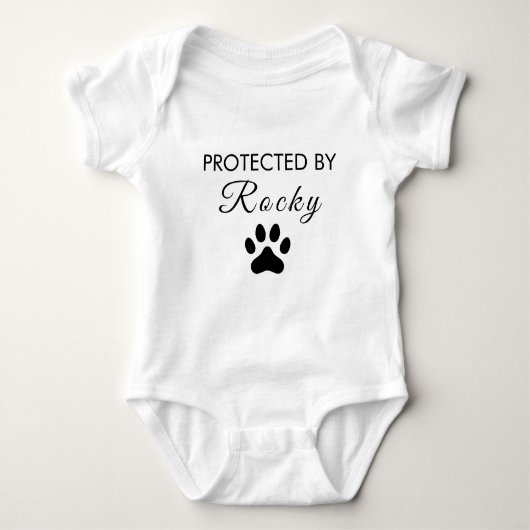 Trendy Protected By Dog Personalized  ベビーボディスーツ (正面)
