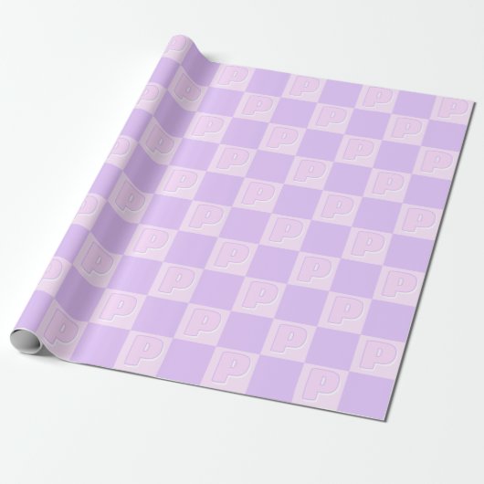 Trendy Purple Monogram Initial Checkerboard ラッピングペーパー (アンロールド)