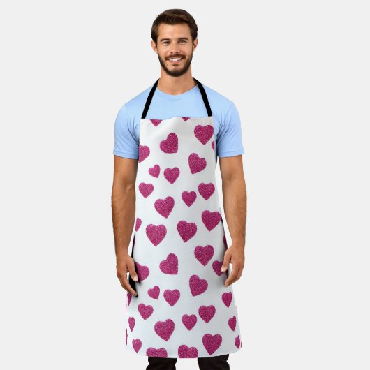 Trendy Valentine Pink Glitter Hearts on White エプロン (着用した状態)