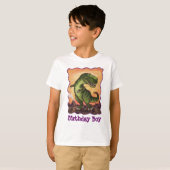TRexディーノの誕生日の男の子の前部および背部Tシャツ Tシャツ (正面フル)