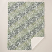 Tribal Green Stripes Abstract Pattern  シェルパブランケット (正面)