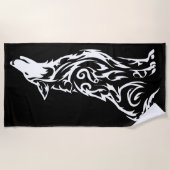 Tribal Howling Wolf Silhouette Black White ビーチタオル (正面)