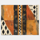 Tribal motifs in black and earth tones フリースブランケット (正面(横))