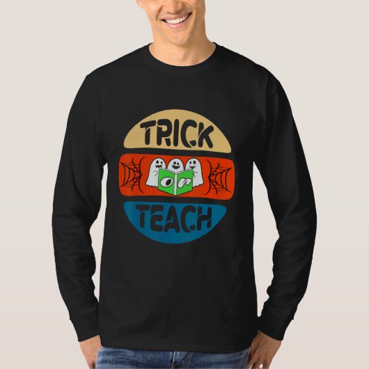 Trick Or Teach One Spooky Teacher Messy Bun Hallow Tシャツ (正面)