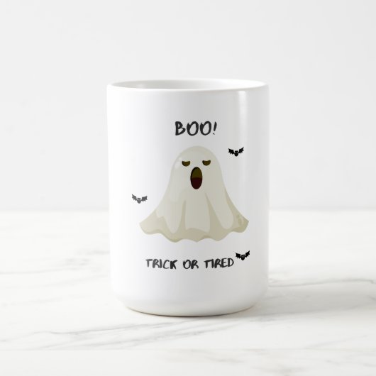 Trick or Tired – Funny Halloween Ghost Coffee Mug コーヒーマグカップ (中央)
