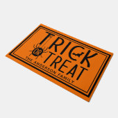 "Trick or Treat" Funny Halloween  ドアマット (アングル)