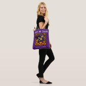 Trick or Treat Horse Tote トートバッグ (モデル)