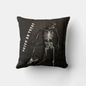 Trick or Treat. Man dressed as skeleton クッション (裏面)