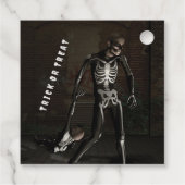 Trick or Treat. Man dressed as skeleton フェイバータグ (裏面)