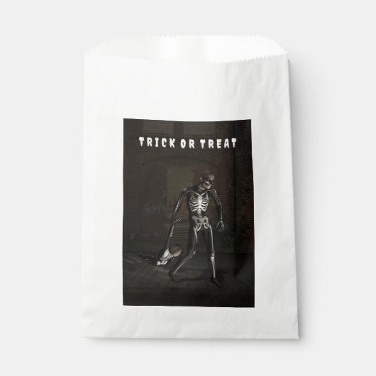 Trick or Treat. Man dressed as skeleton フェイバーバッグ (正面)