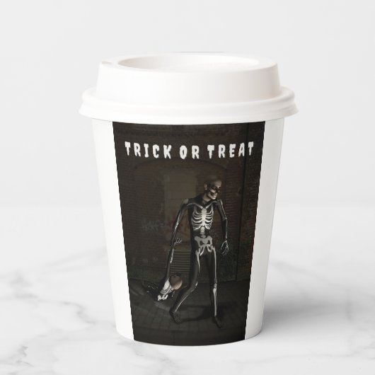 Trick or Treat. Man dressed as skeleton 紙コップ (裏面)