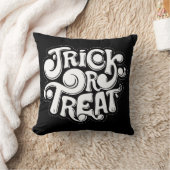 Trick or Treat Modern Halloween Writing クッション (ブランケット)