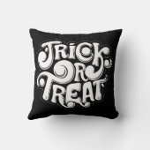 Trick or Treat Modern Halloween Writing クッション (裏面)