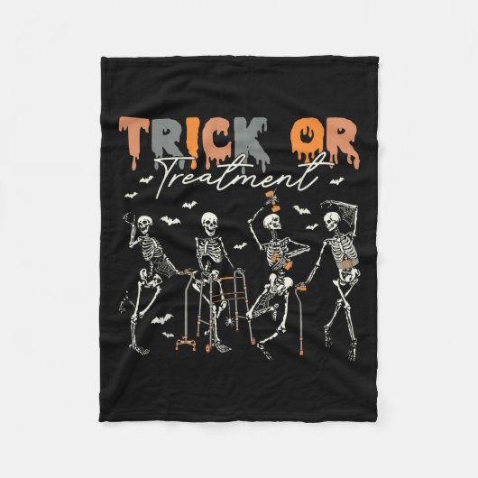 Trick Or Treatment Pt Physical Therapy Therapist H フリースブランケット (正面)