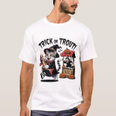 Trick or Trout! Funny Witch Cat Tee Tシャツ (正面)