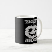 Trick/Treat Mode Double Sided Glitchy Pumpkin コーヒーマグカップ (正面右)