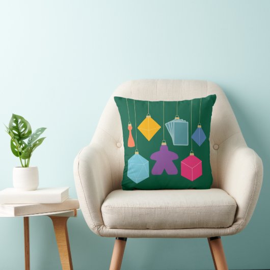 Trim the Tree with Board Games Square Throw Pillow クッション (椅子)