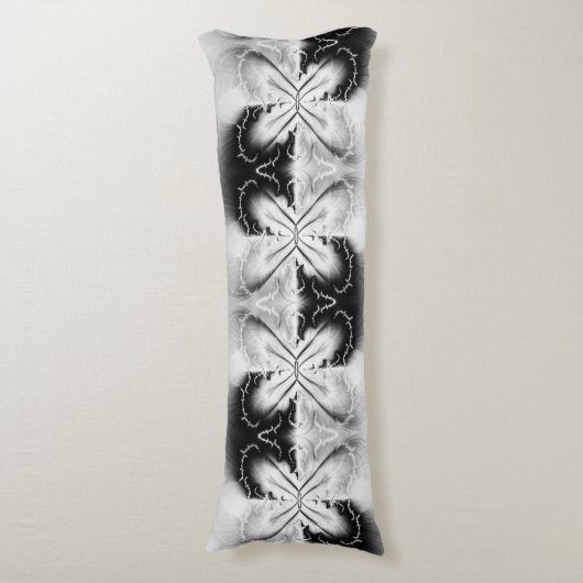 TripX白色 ボディピロー (正面縦)