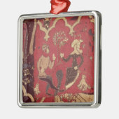 Tristanおよびイゾルデを描写するStumpwork メタルオーナメント (左)