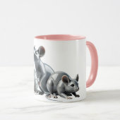 Trois souris grises en 3D cherchent à manger. マグカップ (正面右)