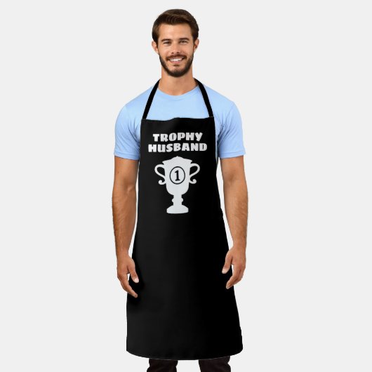 Trophy Husband funny kitchen apron for men エプロン (着用した状態)